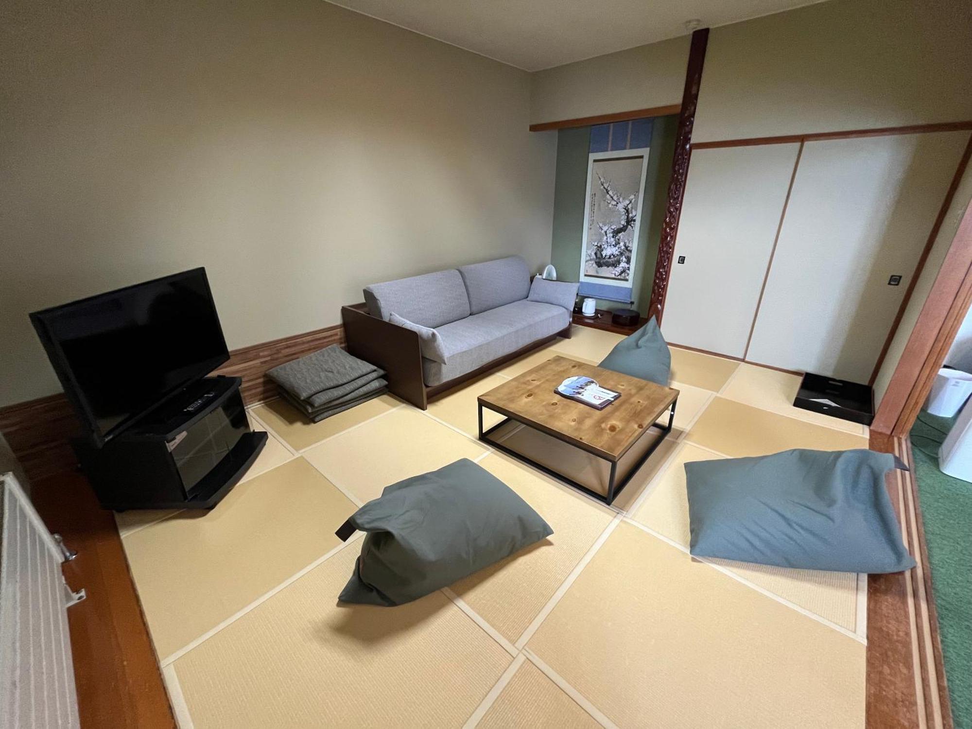 Marukoma Onsen Ryokan Chitose  Exterior foto